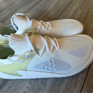 Vivo barefoot Men's White and Cream Athletic Shoes